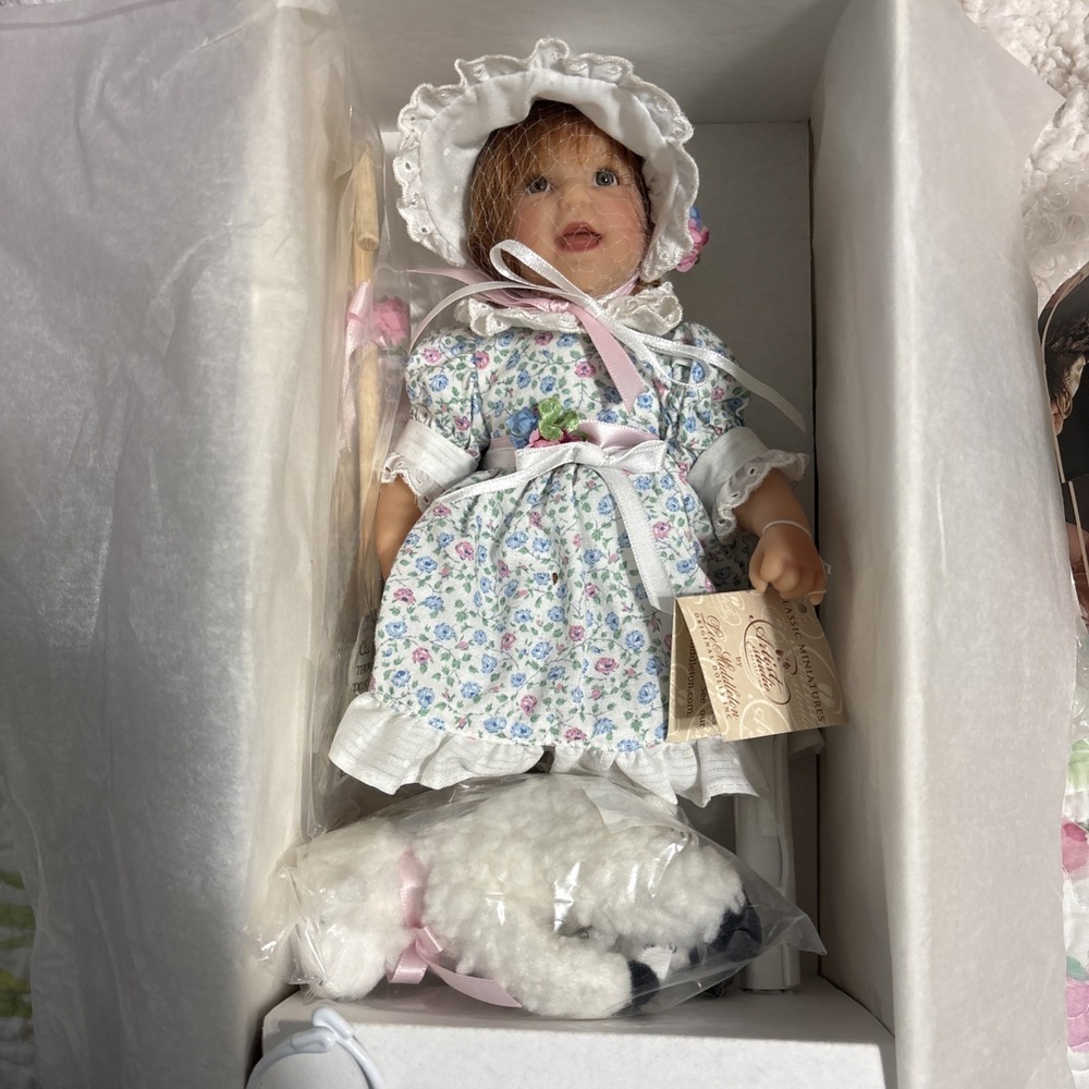 Lee Middleton Doll 9" Miniature Little Bo Peep, Sheep, Stand #259, COA NRFB